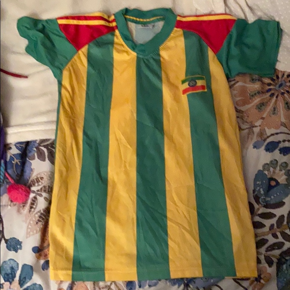 Short sleeve shirt